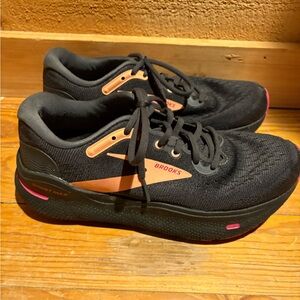 Brooks Women's Black and Coral Athletic Shoes